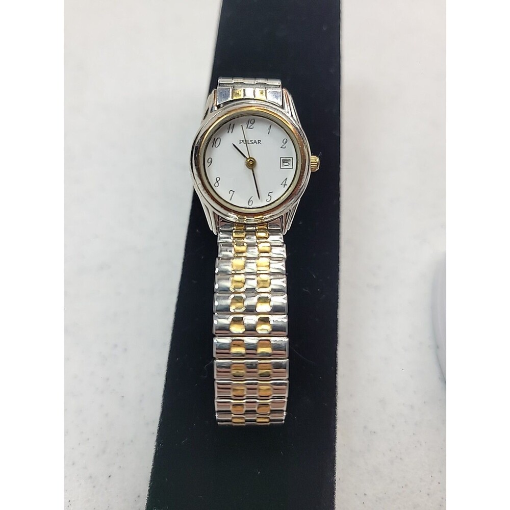 Pulsar Women's Watch V782-X201 2 Tone Date  Expansion Band Needs Battery